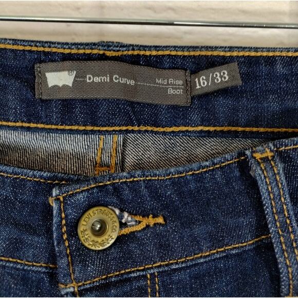 L Levi's Women Demi Curve Dark Blue Wash Mid Rise Boot Bootcut Denim Jeans 16 33 - Picture 4 of 11